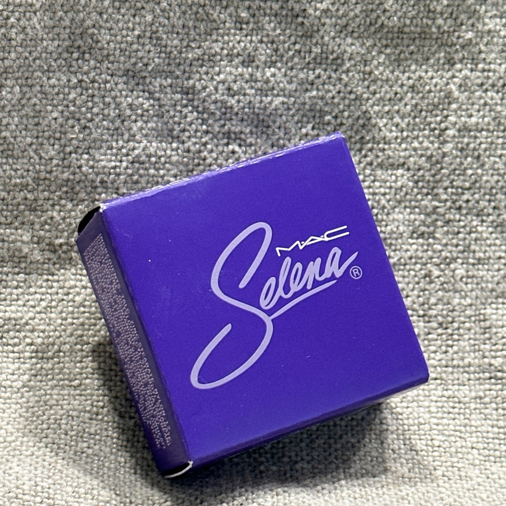 MAC Limited Edition Eyeshadow - Selena